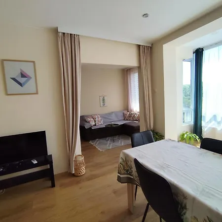 Grand And Prime Apartman Várna